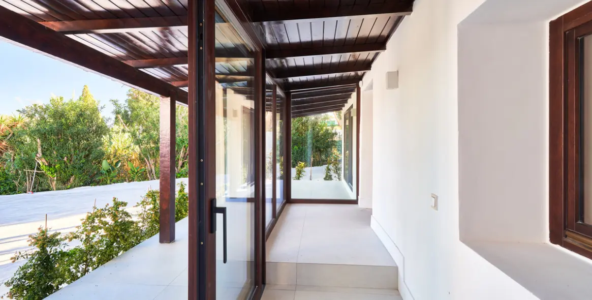 Sale of detached villa in San Pedro de Alcántara 41