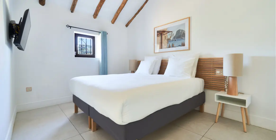 Sale of detached villa in San Pedro de Alcántara 44