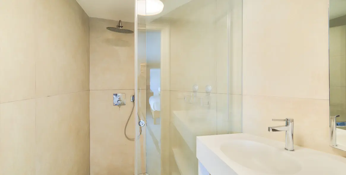 Sale of detached villa in San Pedro de Alcántara 49