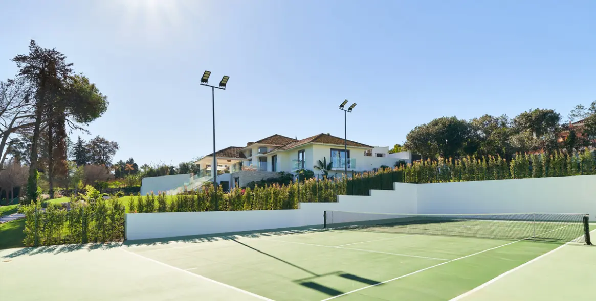 Sale of detached villa in San Pedro de Alcántara 58