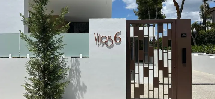 Дом на две семьи R4677286 1