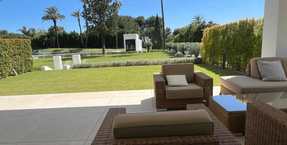 Продажа дома на две семьи в Nueva Andalucía (район Nueva Andalucía) 14