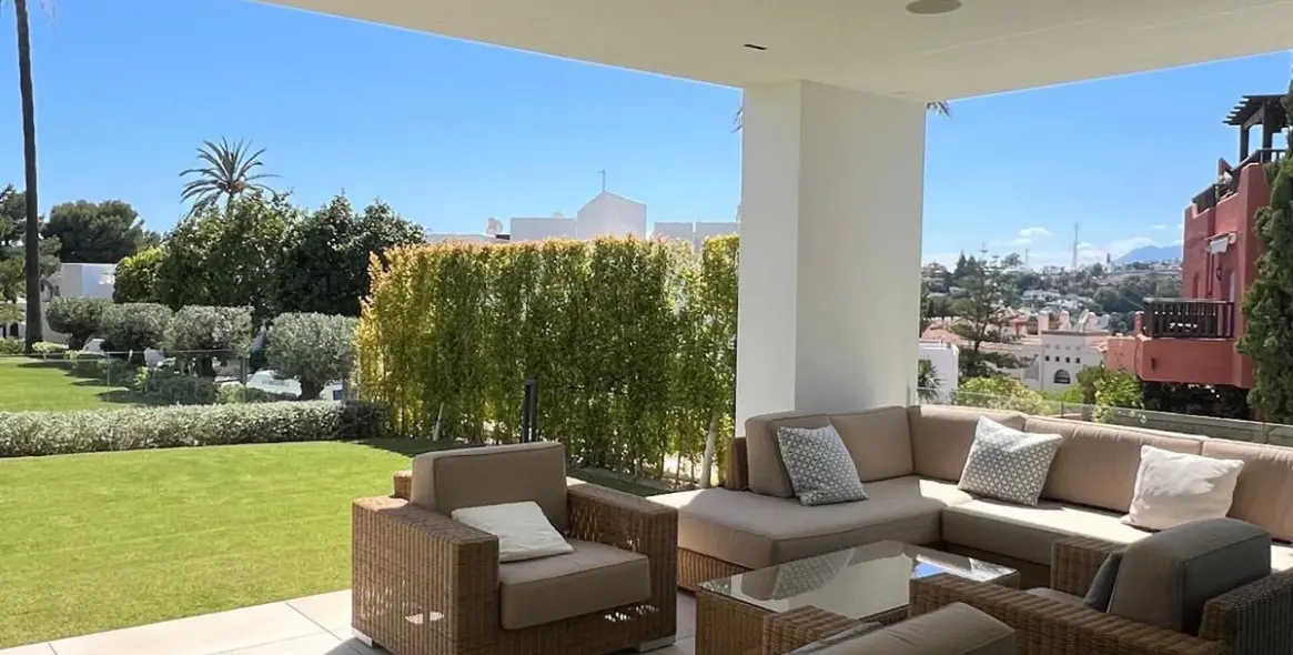 Продажа дома на две семьи в Nueva Andalucía (район Nueva Andalucía) 15