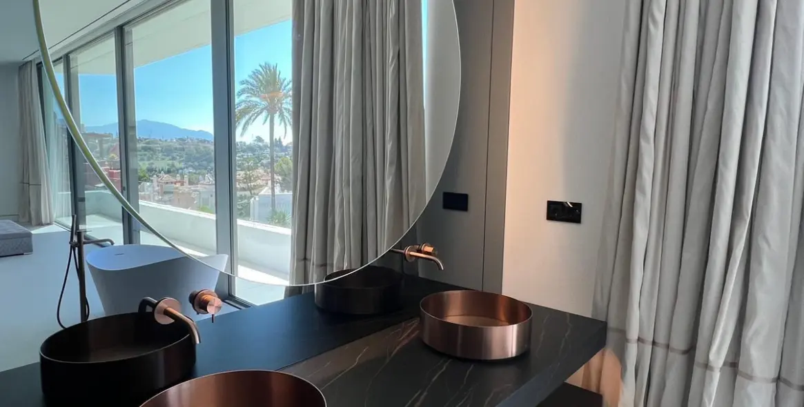 Продажа дома на две семьи в Nueva Andalucía (район Nueva Andalucía) 19