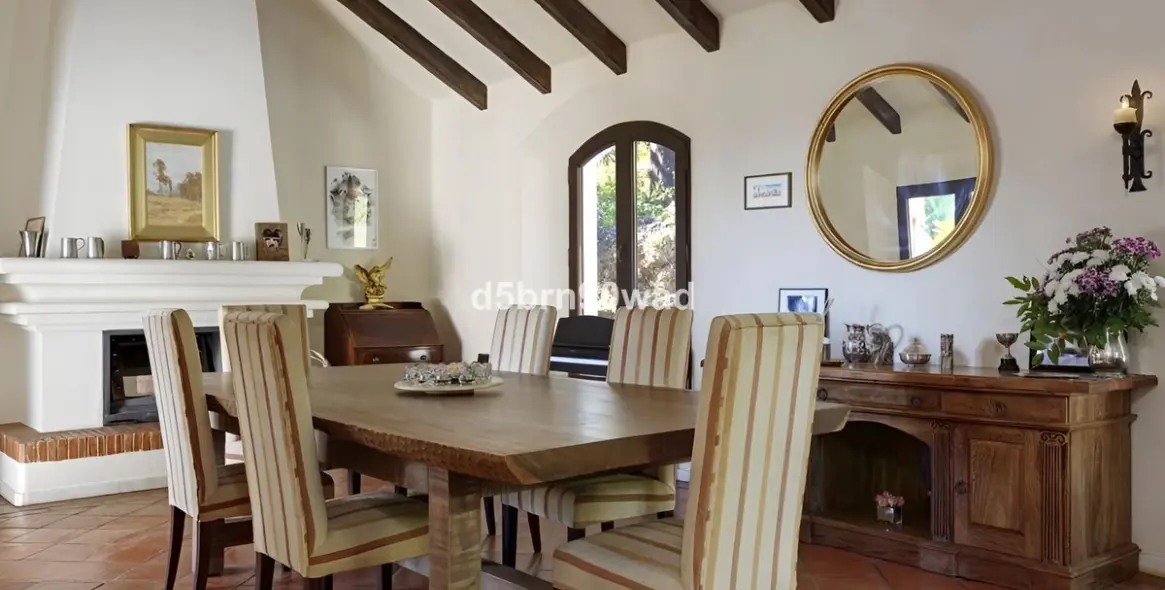 Продажа  отдельно стоящей виллы в Gaucín 6