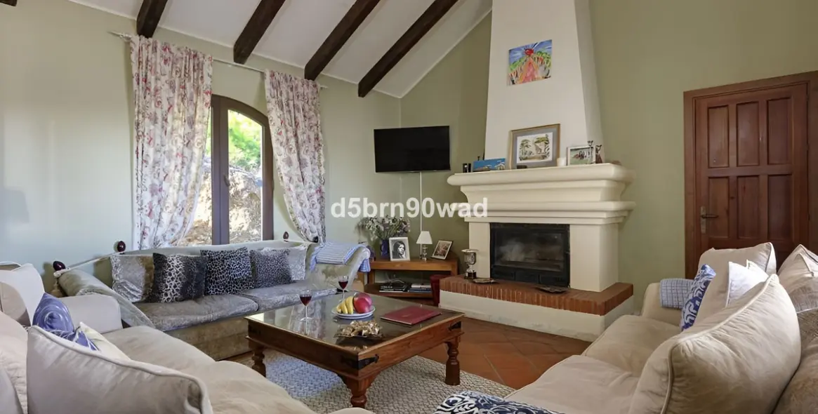 Продажа  отдельно стоящей виллы в Gaucín 7