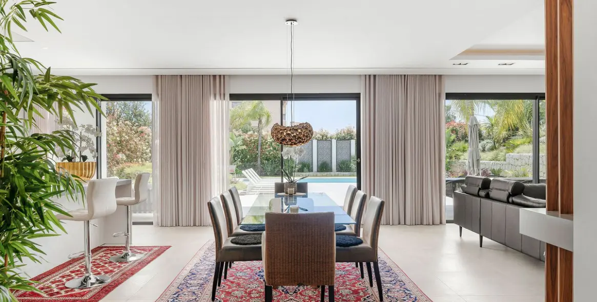 Продажа  отдельно стоящей виллы в Nueva Andalucía 4