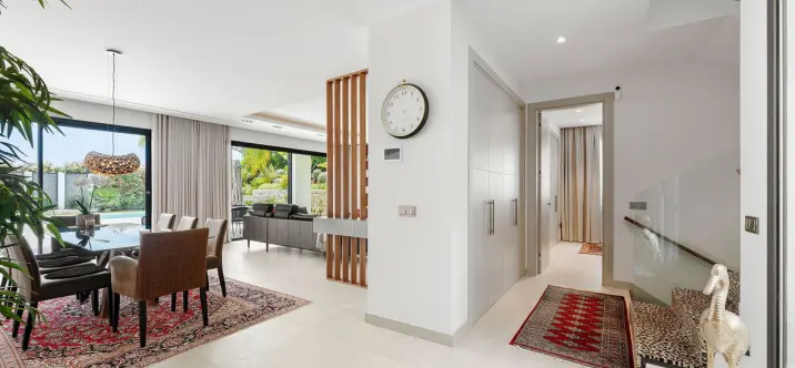 Продажа  отдельно стоящей виллы в Nueva Andalucía 4