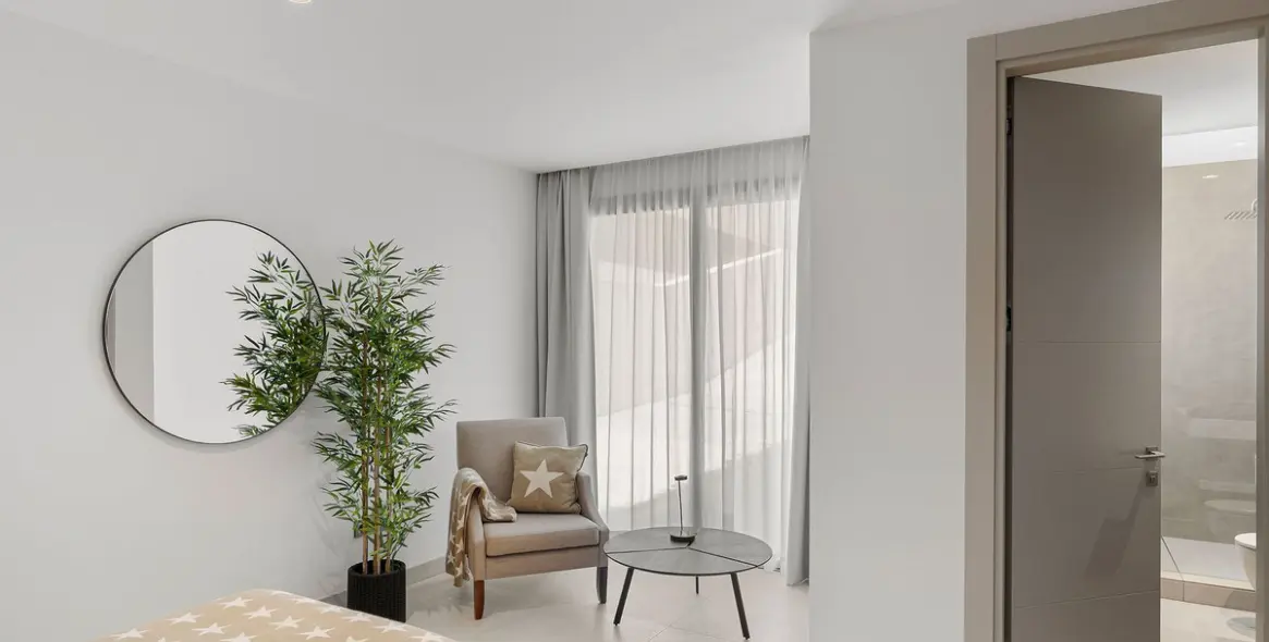 Продажа  отдельно стоящей виллы в Nueva Andalucía 24