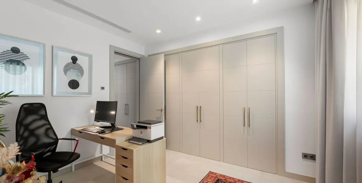 Продажа  отдельно стоящей виллы в Nueva Andalucía 29