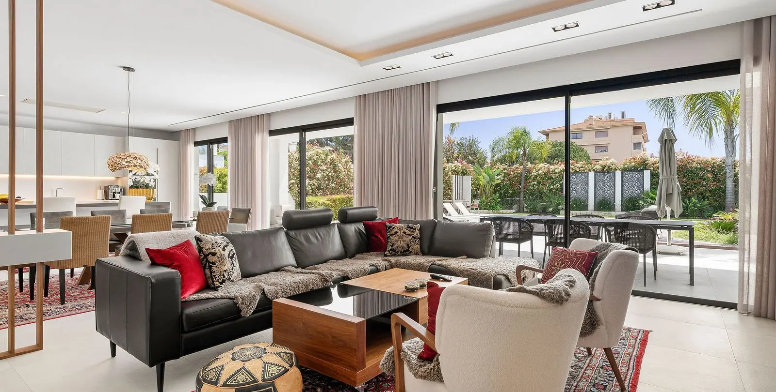 Venta de villa independiente en Nueva Andalucía 2