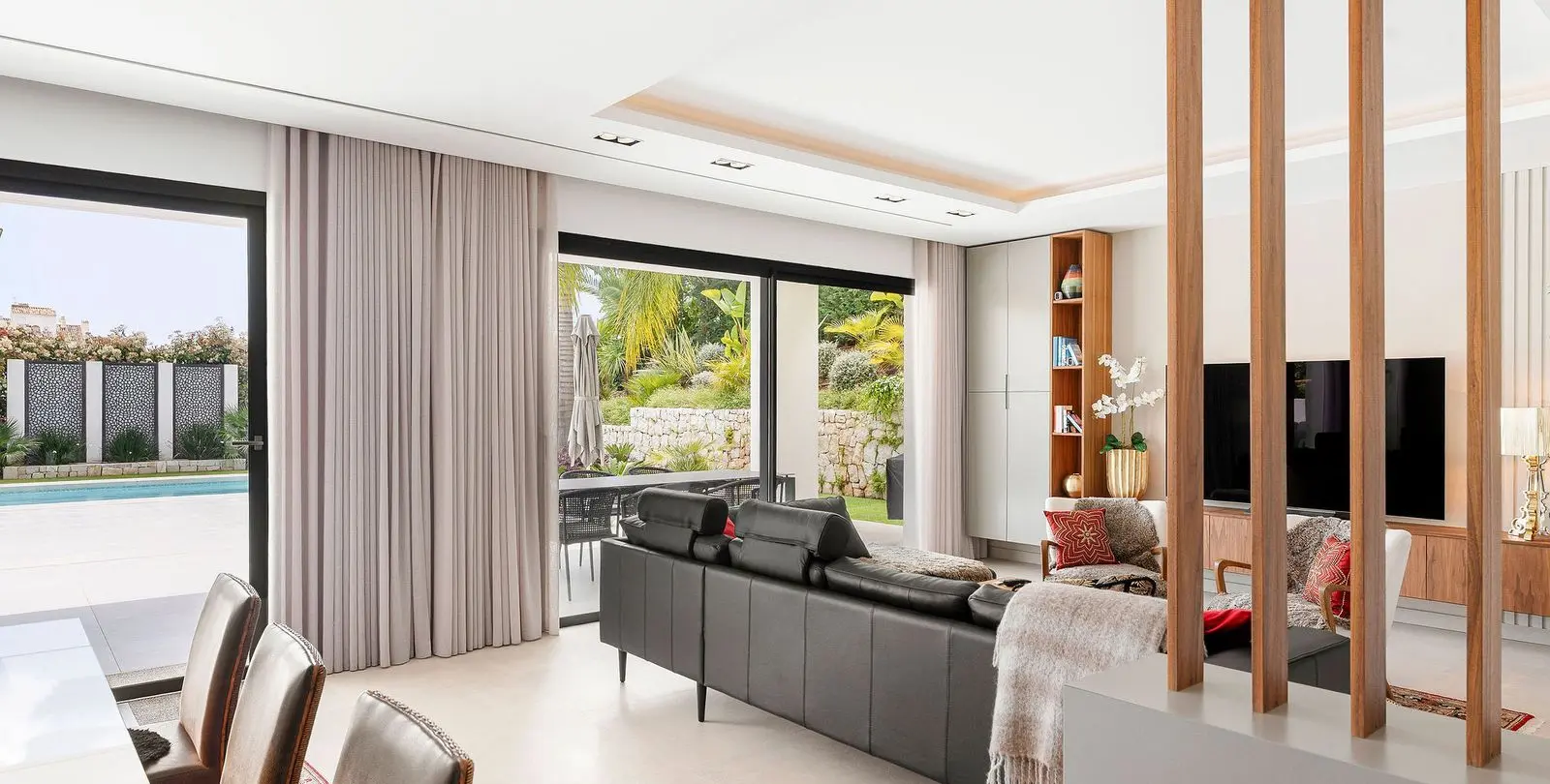 Venta de villa independiente en Nueva Andalucía 10