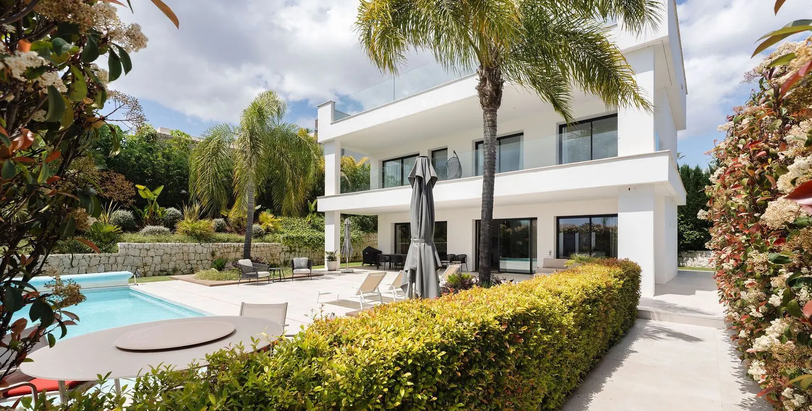 Venta de villa independiente en Nueva Andalucía 42