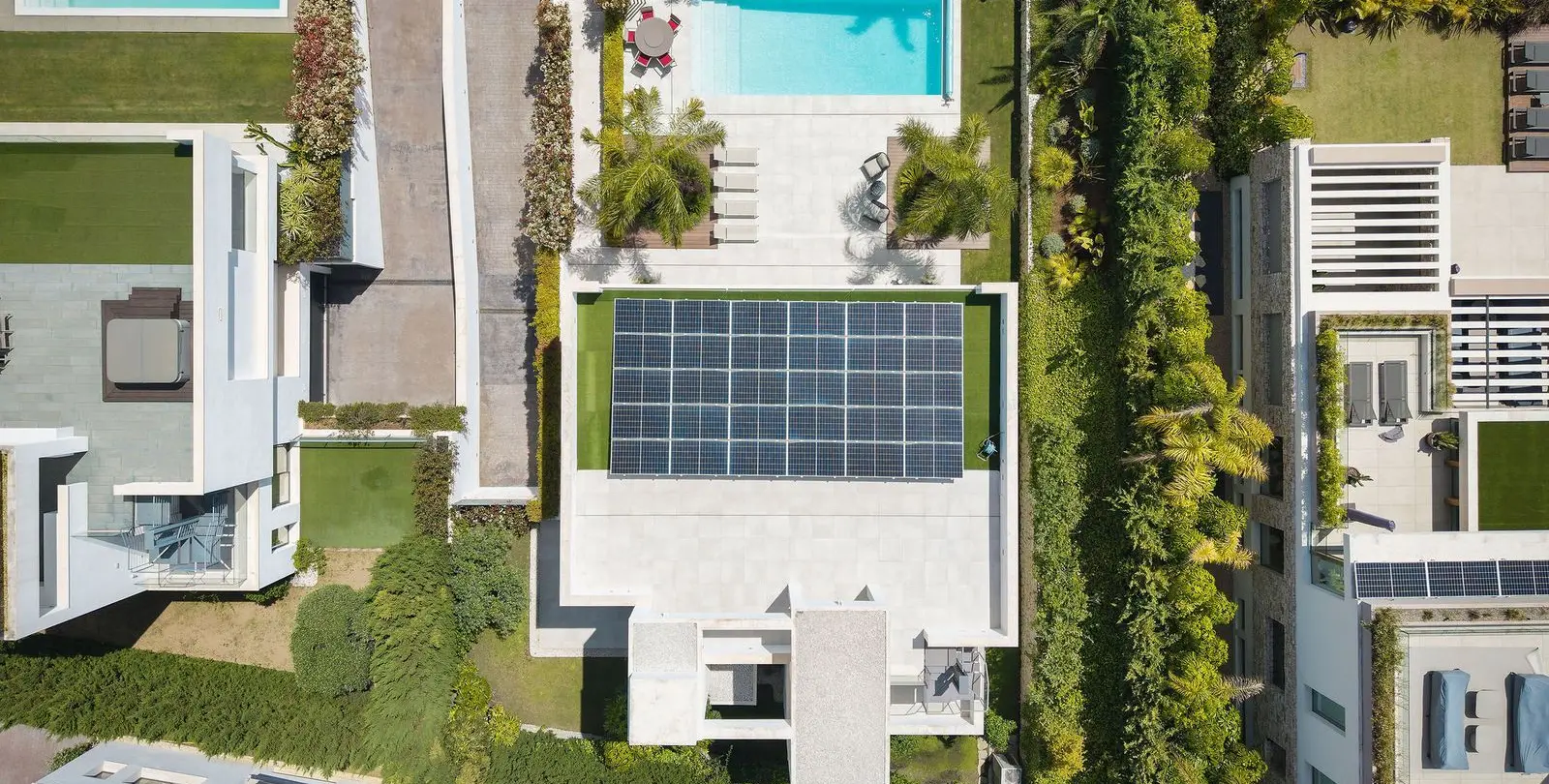 Venta de villa independiente en Nueva Andalucía 43