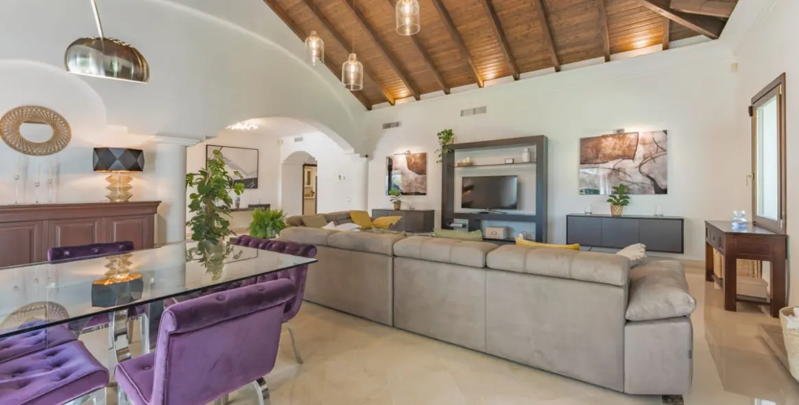 Long-term rent of detached villa in Nueva Andalucía 3