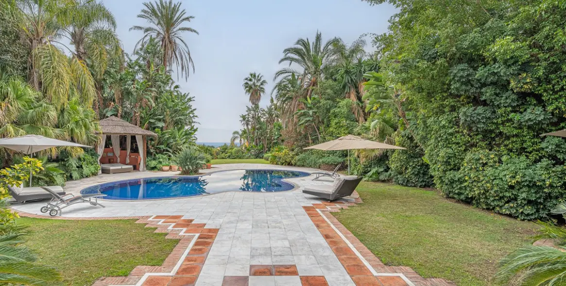 Sale of detached villa in Marbella (district Nagüeles) 3