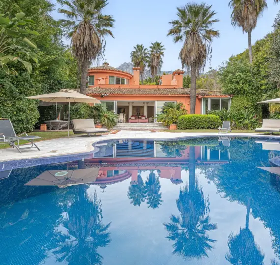 Detached villa R2653154