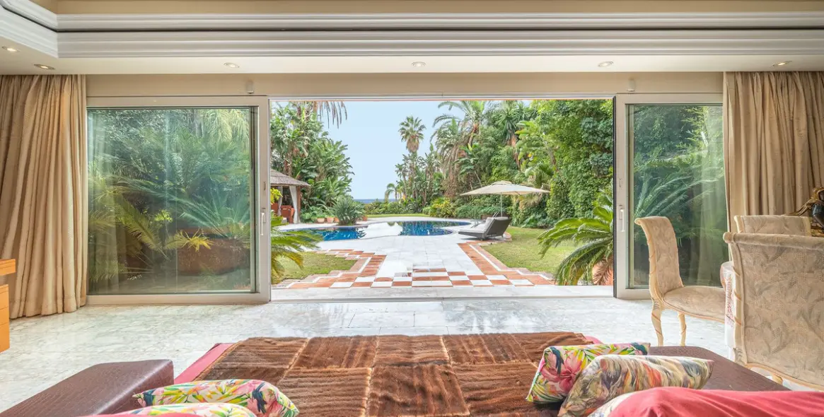 Sale of detached villa in Marbella (district Nagüeles) 5