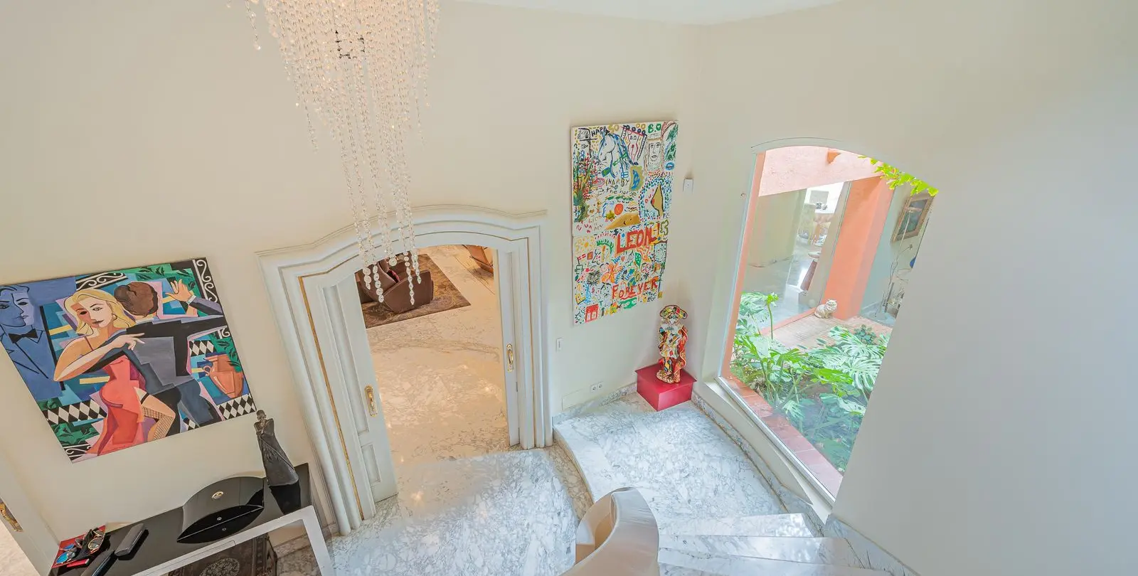 Sale of detached villa in Nagüeles 35