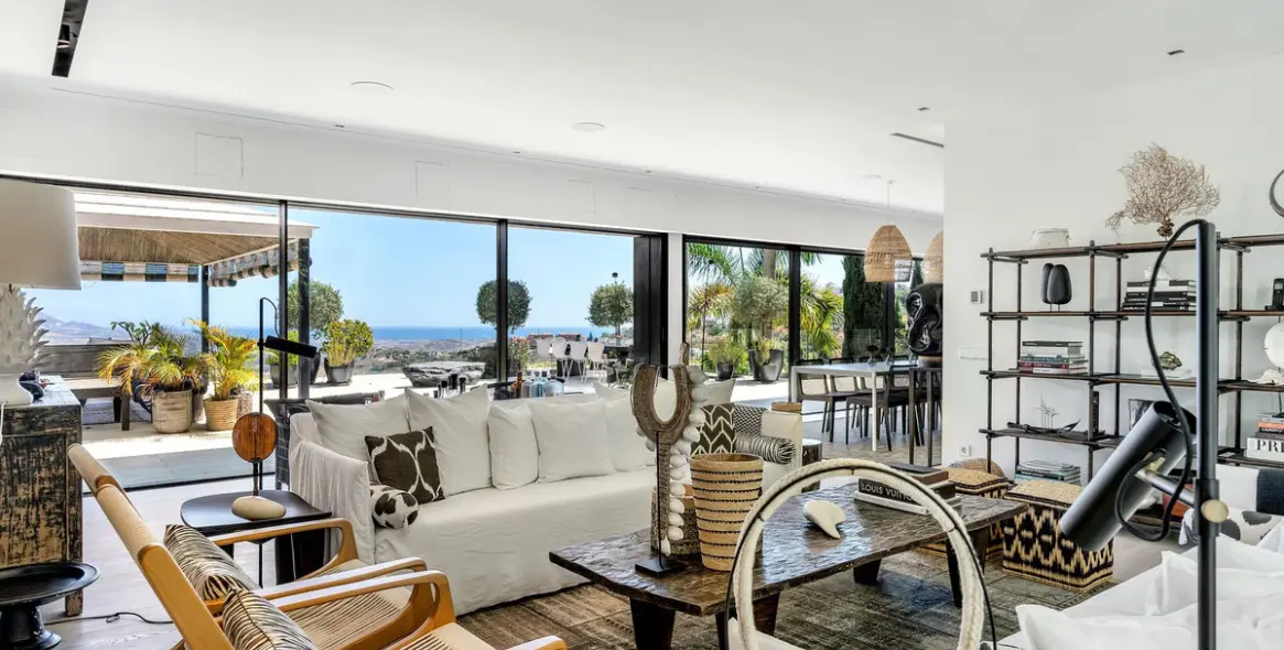 Продажа  отдельно стоящей виллы в Marbella East (район La Mairena) 6