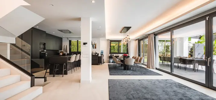 Sale of detached villa in Nueva Andalucía 1