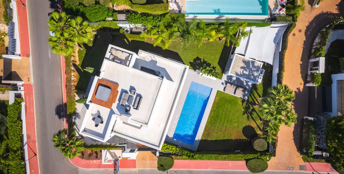 Sale of detached villa in Nueva Andalucía 49