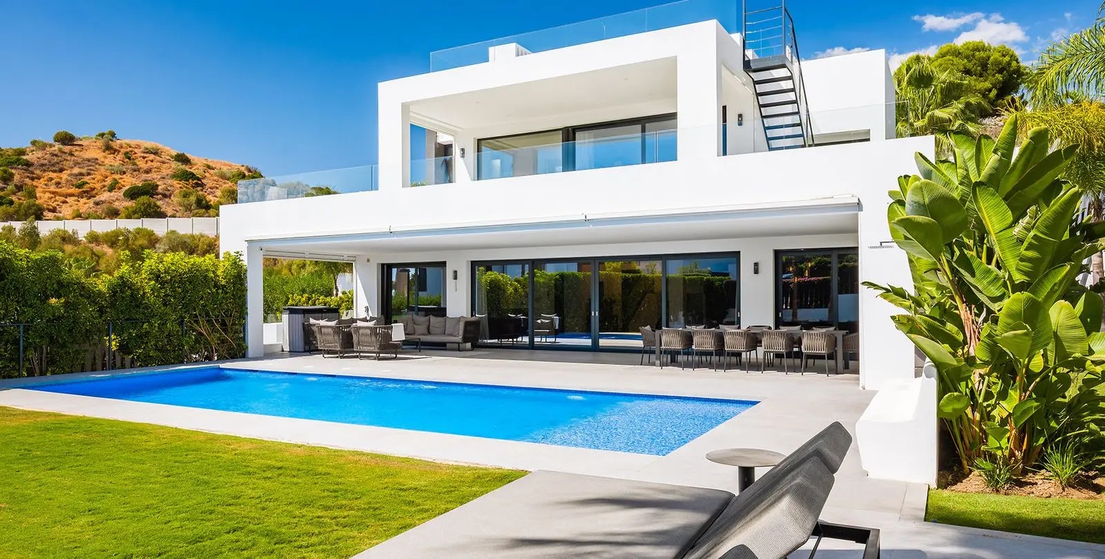 Venta de villa independiente en Nueva Andalucía 42