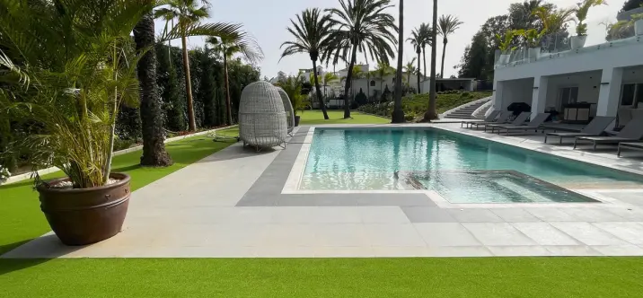 Sale of detached villa in Atalaya 3