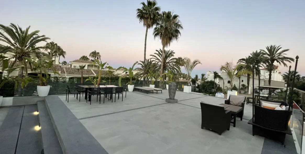 Sale of detached villa in Atalaya 17