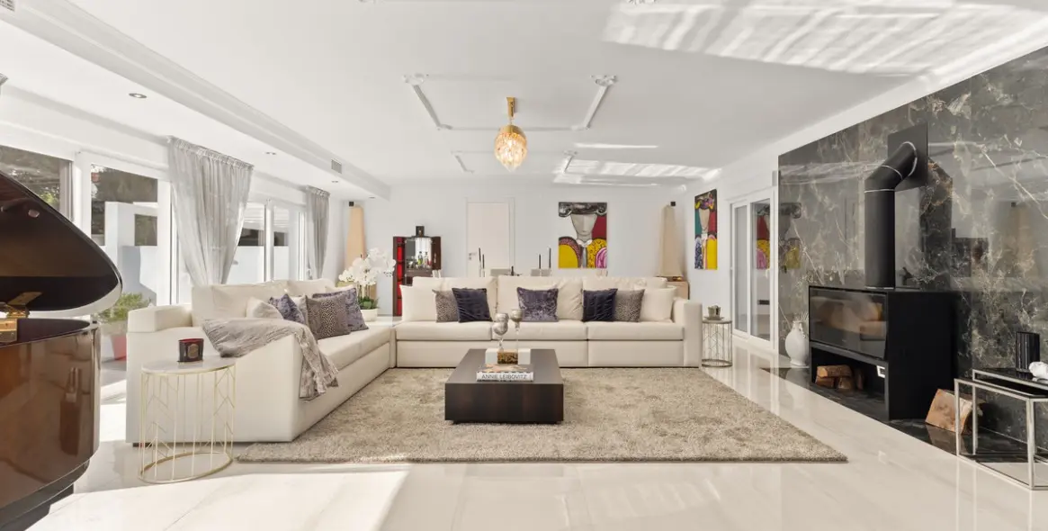 Sale of detached villa in Atalaya 22