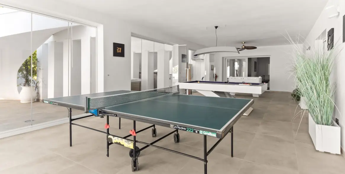 Sale of detached villa in Atalaya 25