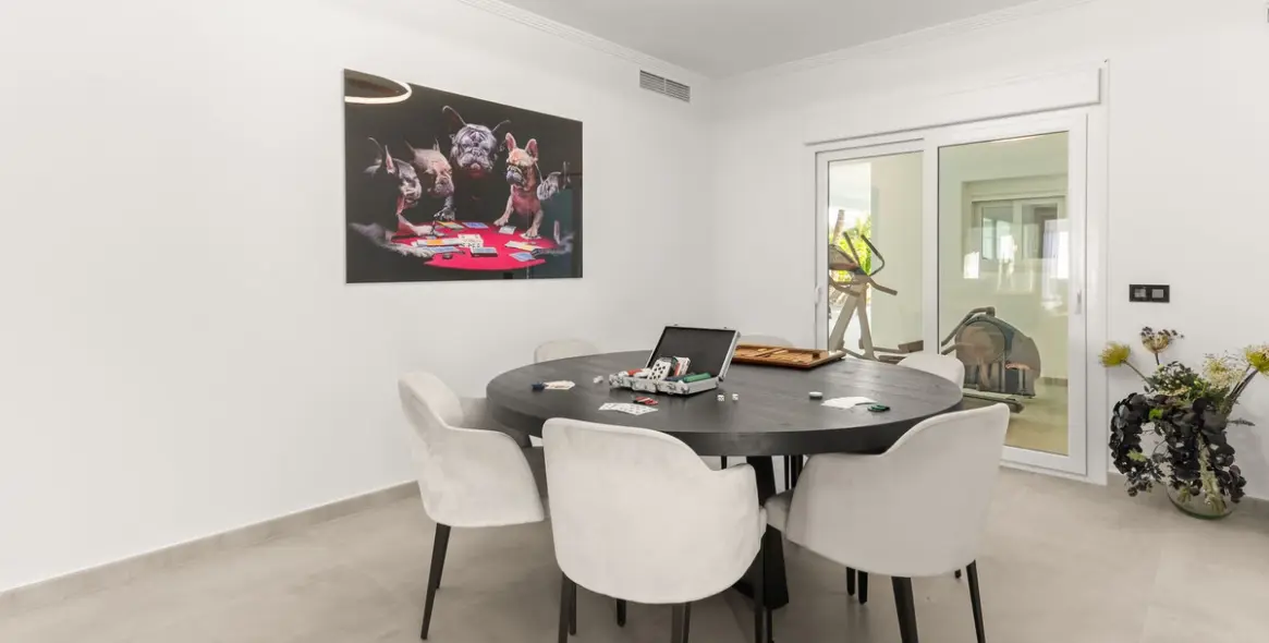 Sale of detached villa in Atalaya 26