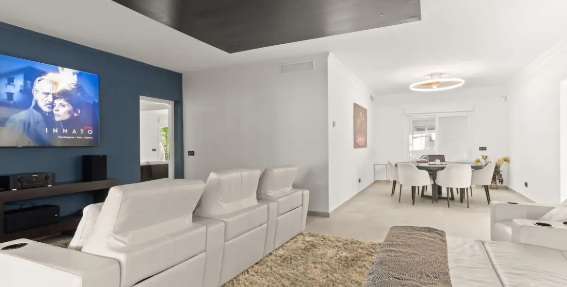 Sale of detached villa in Atalaya 27