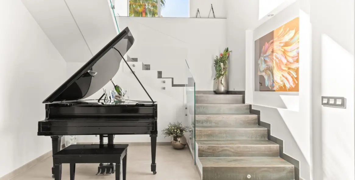 Sale of detached villa in Atalaya 33