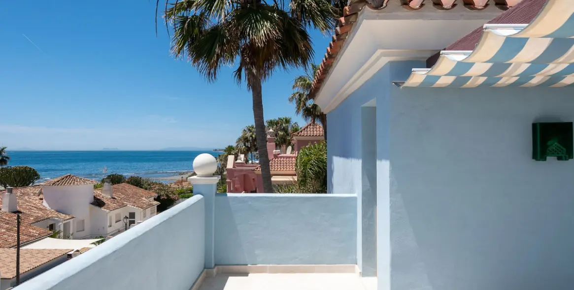 Sale of detached villa in Puerto Banús 2