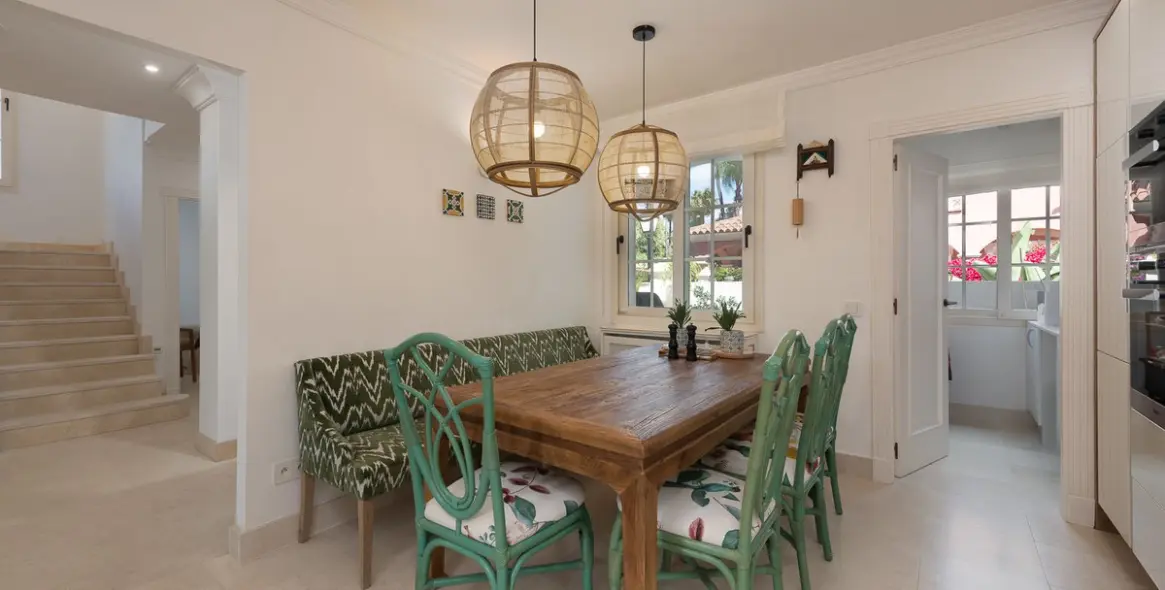 Sale of detached villa in Puerto Banús 17