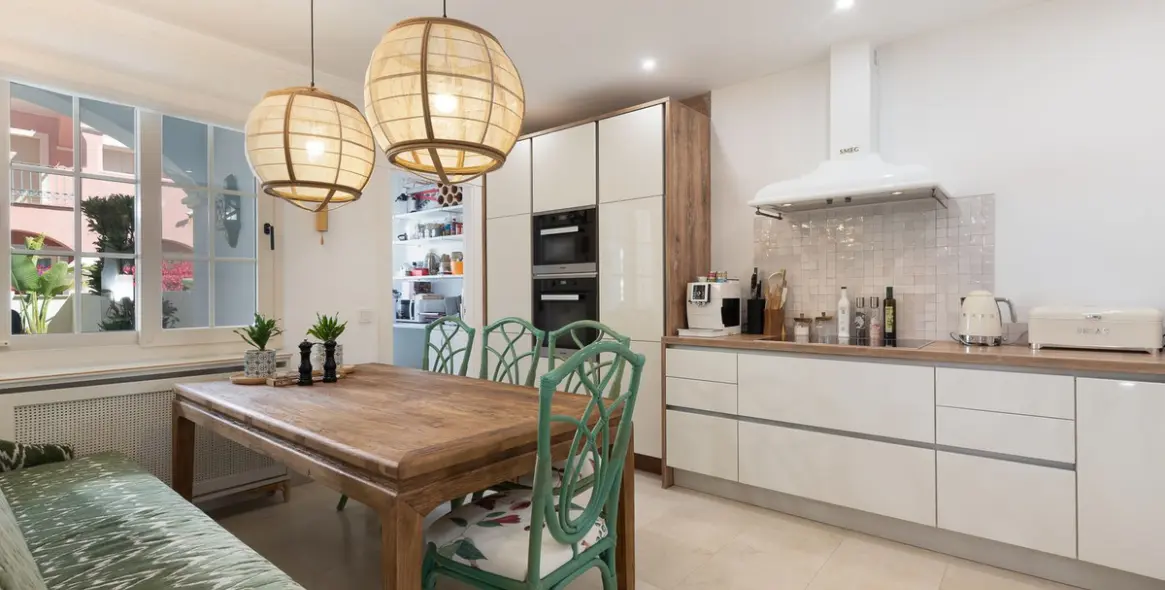 Sale of detached villa in Puerto Banús 18