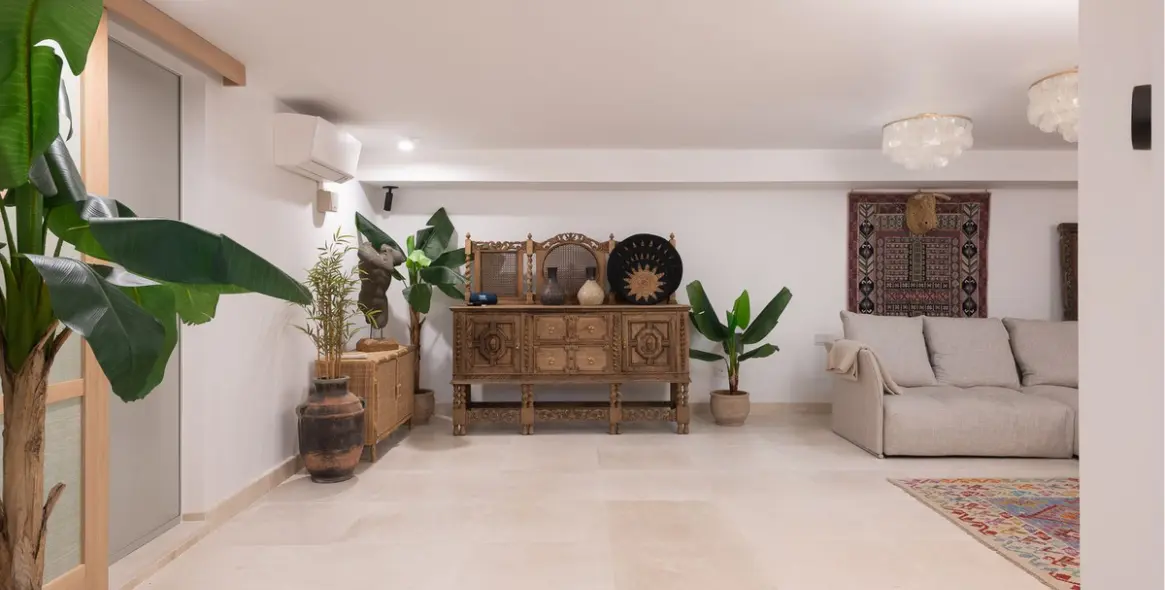 Sale of detached villa in Puerto Banús 25
