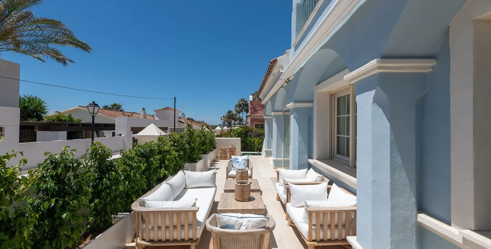 Продажа  отдельно стоящей виллы в Puerto Banús 12
