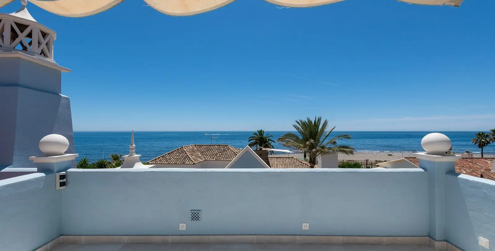 Продажа  отдельно стоящей виллы в Puerto Banús 32