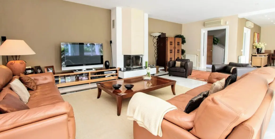 Продажа  отдельно стоящей виллы в San Pedro de Alcántara 9