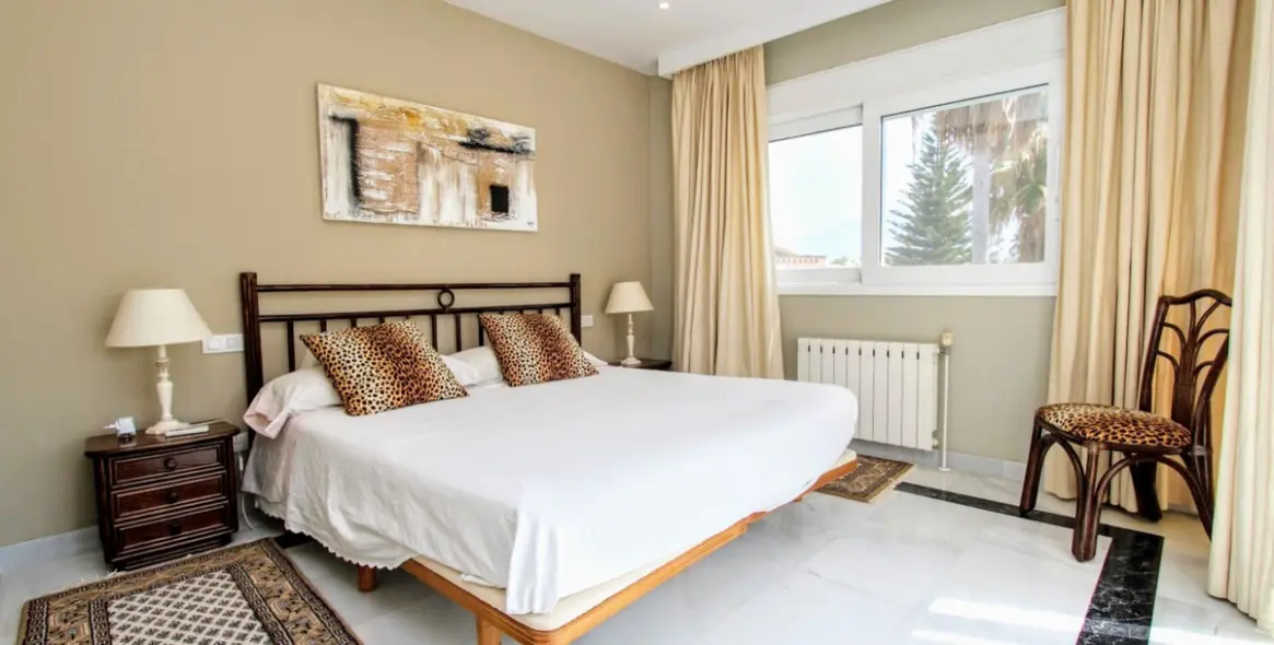 Продажа  отдельно стоящей виллы в San Pedro de Alcántara 15