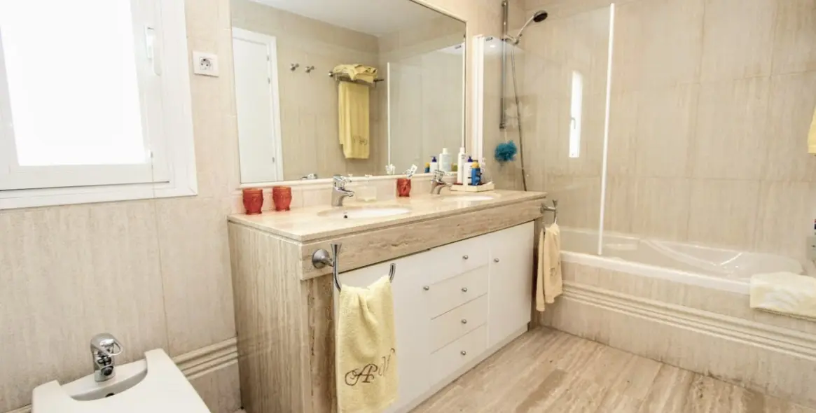 Продажа  отдельно стоящей виллы в San Pedro de Alcántara 21