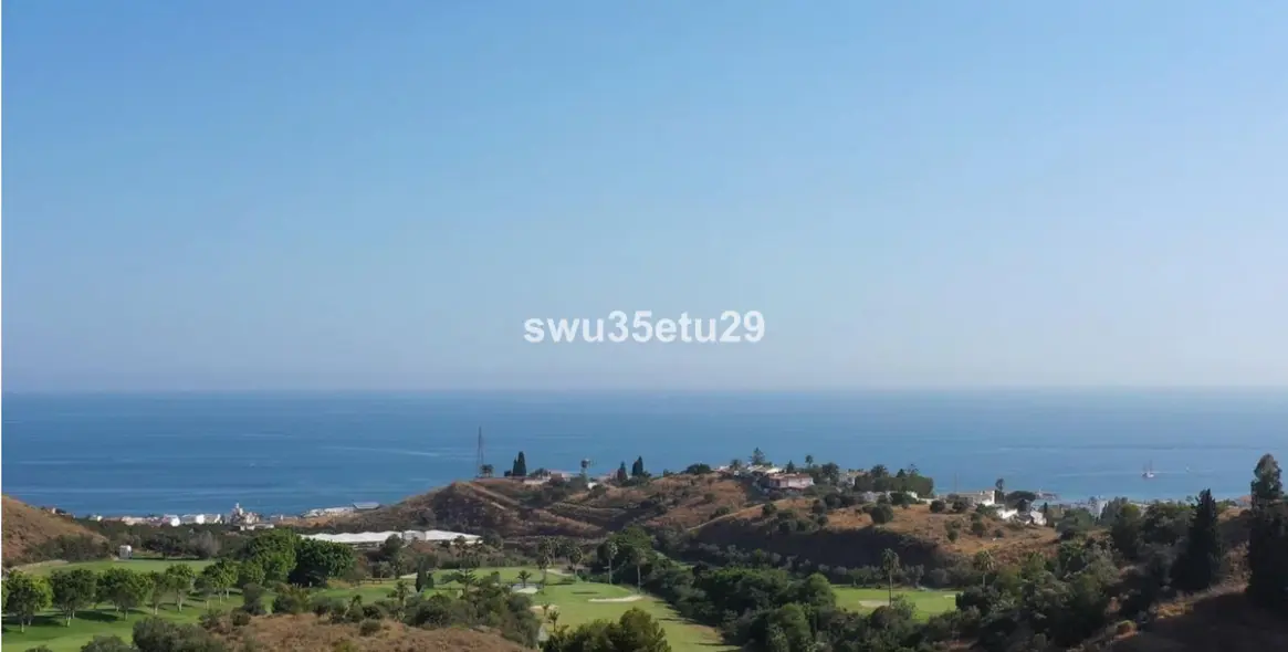 Sale of residential plot in Costa del Sol East 8