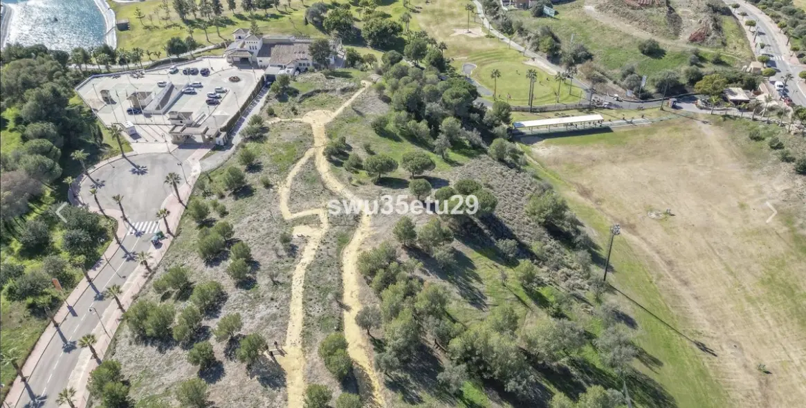 Sale of residential plot in Costa del Sol East 9