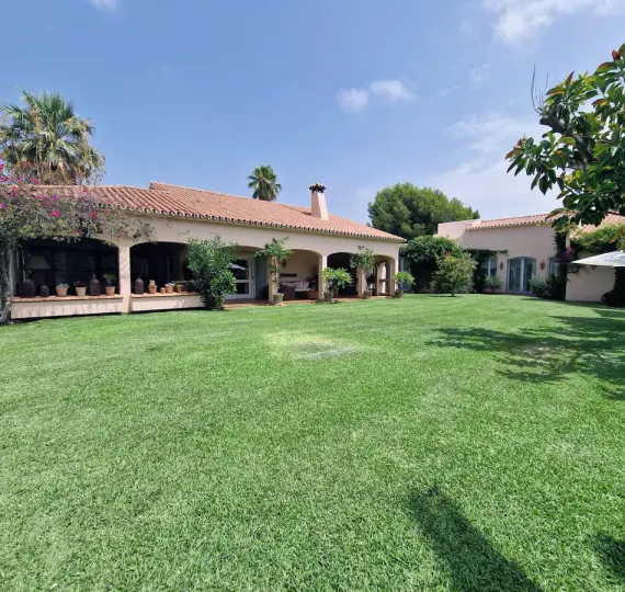 Venta de villa independiente en Benahavís