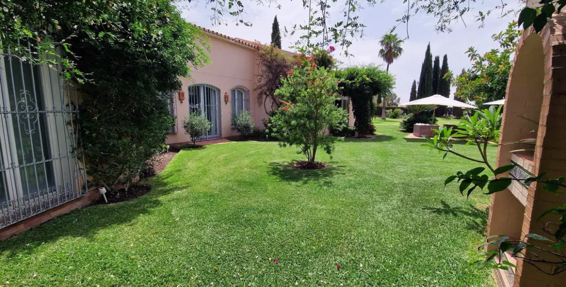 Venta de villa independiente en Benahavís 27