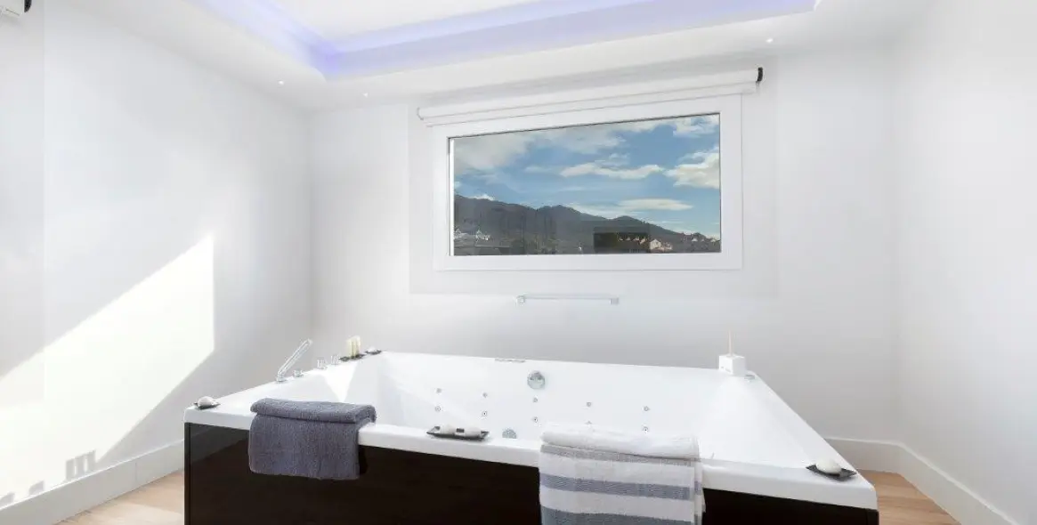 Продажа  отдельно стоящей виллы в Marbella (район Sierra Blanca) 10