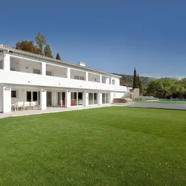 Sale of detached villa in Sierra Blanca