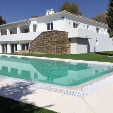 Sale of detached villa in Sierra Blanca